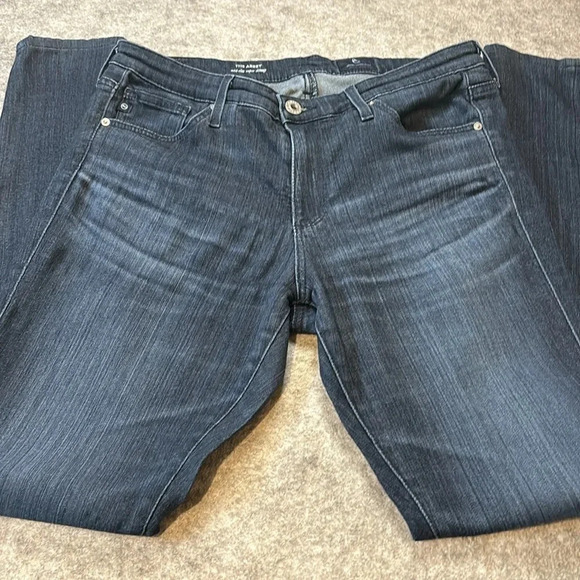 AG Jeans, The Abbey Mid Rise Super Skinny. Size 29R,  Dark Wash. - Picture 7 of 13